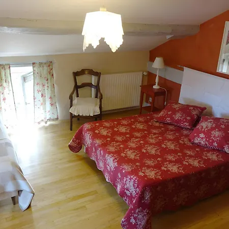 Holiday home Domaine De Chante-oiseau - 34 Pers Theil-Rabier